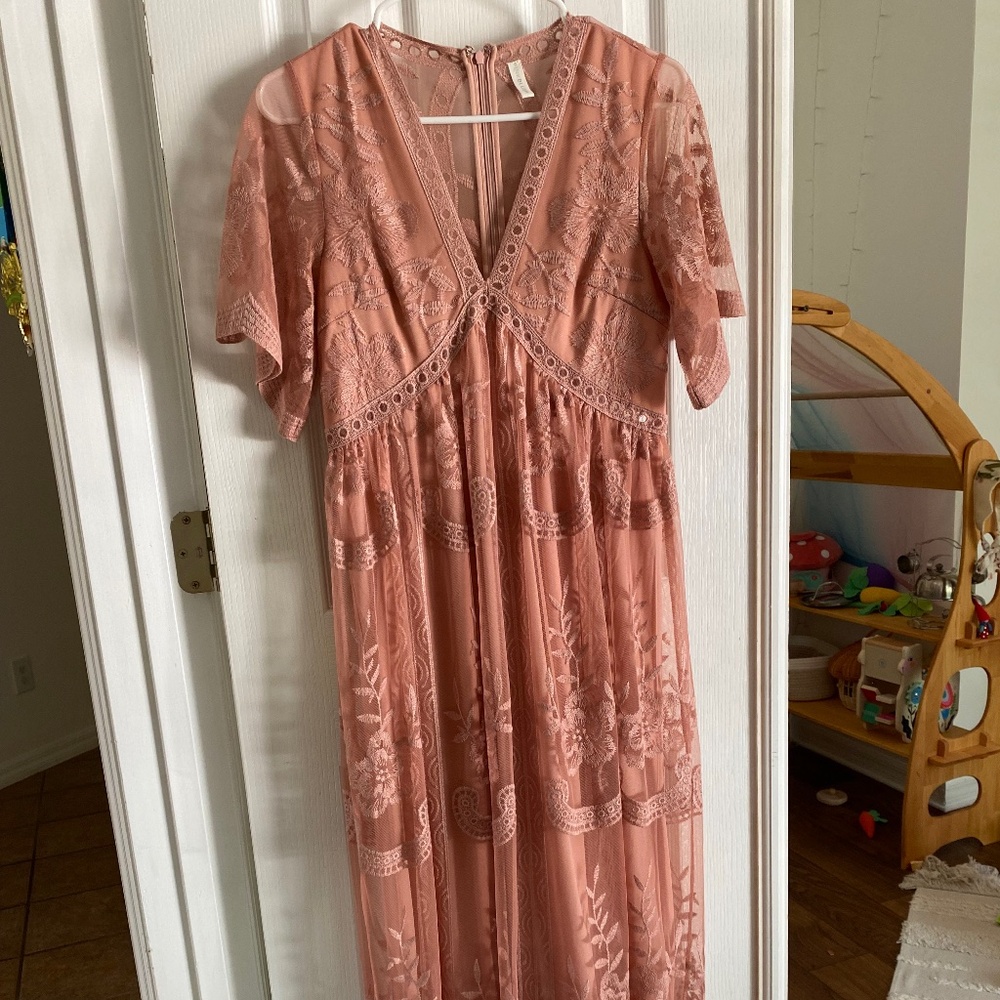 Light pink lace mesh overlay maternity maxi dress
